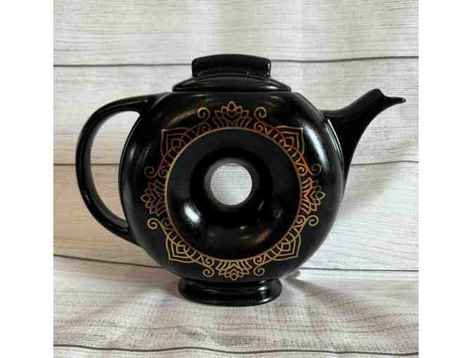 Hall China Donut Teapots in 2016 Foundry #7 of 12