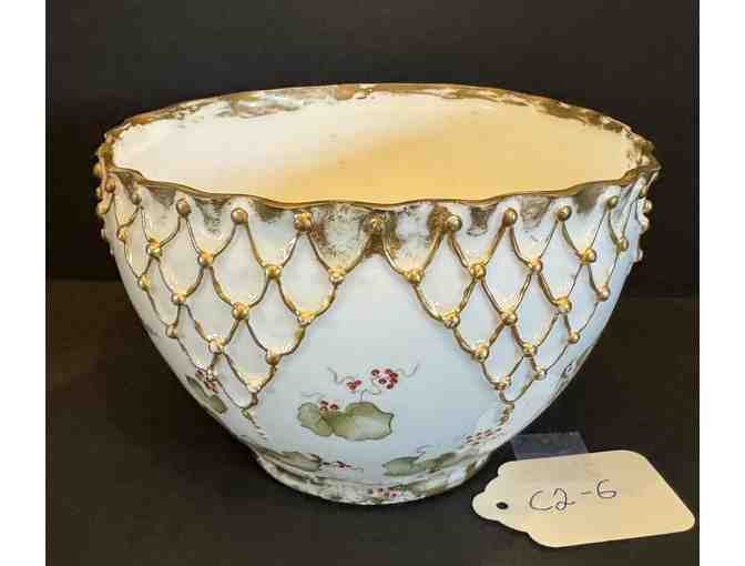 KT&K Lotus Ware Bowl Trimmed in Gold Lace