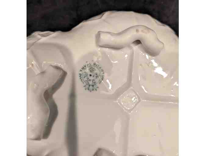 Knowles Taylor & Knowles Lotus Ware Footed Dish