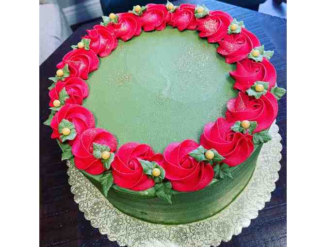 Sibling's Bakery- 9 inch pre-decorated floral cake (15 servings)