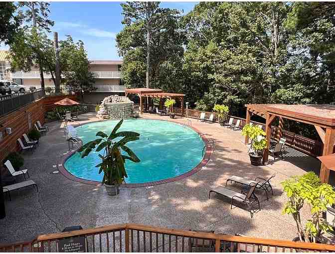 Best Western Inn of the Ozarks- Crystal Dinning Room- Melonlight Ballroom