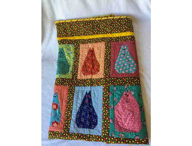 'Garden Party' quilt by Ceil Karvellas