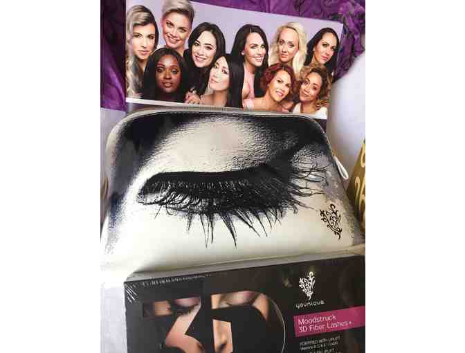 Younique Cosmetic Basket