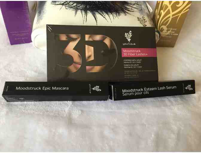 Younique Cosmetic Basket