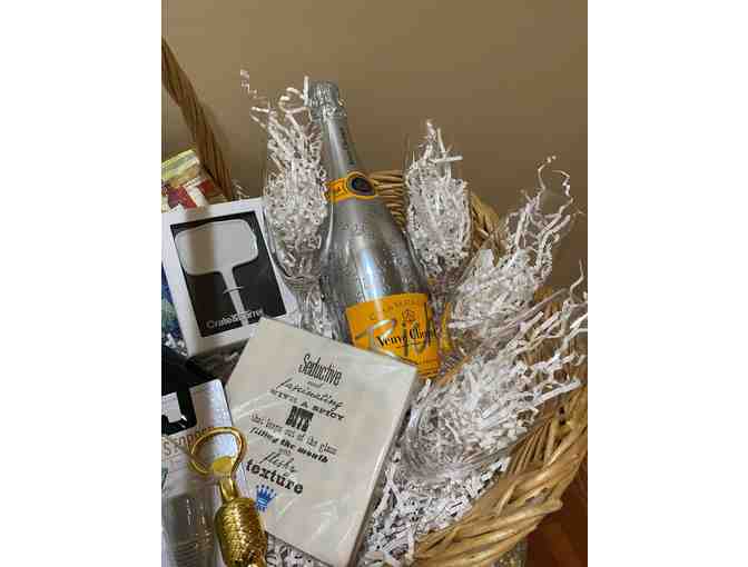 Veuve Clicquot Hospitality Basket