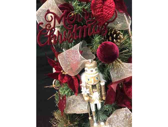 'Poinsettia Perfect' Holiday Tree