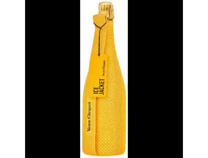 Champagne Stand & Vueve Clicquot Champagne - Photo 2