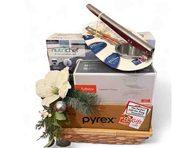 Kitchen Tools - $25 Shoprite Gift Card, Pyrex & More! - Photo 1