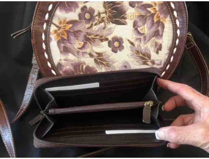 Nirvana Round Myra Bag & Souradh Myra Wallet