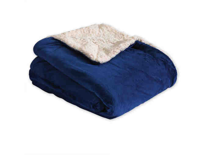Micro Boa-Sherpa Blanket by MV Sport