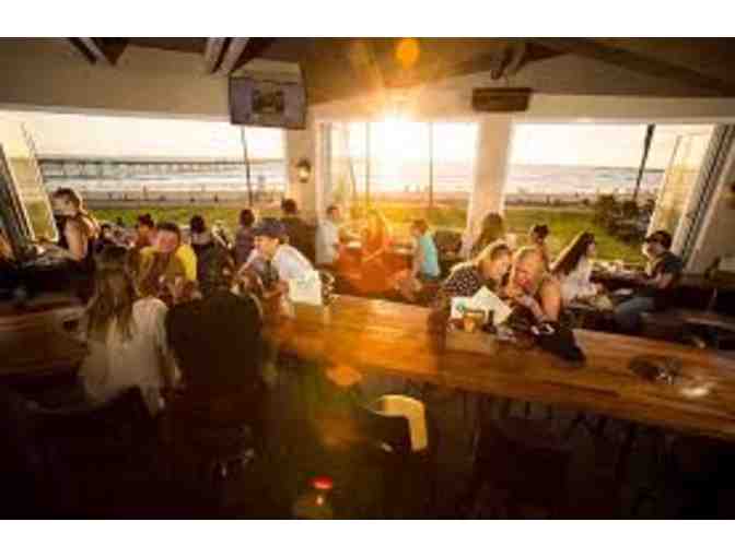 Wonderland Ocean Pub