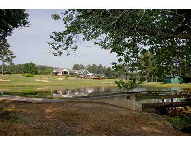 Benvenue Country Club - One foursome with carts