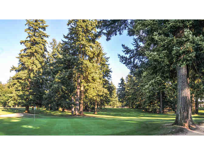 Glendoveer Golf & Tennis - One foursome