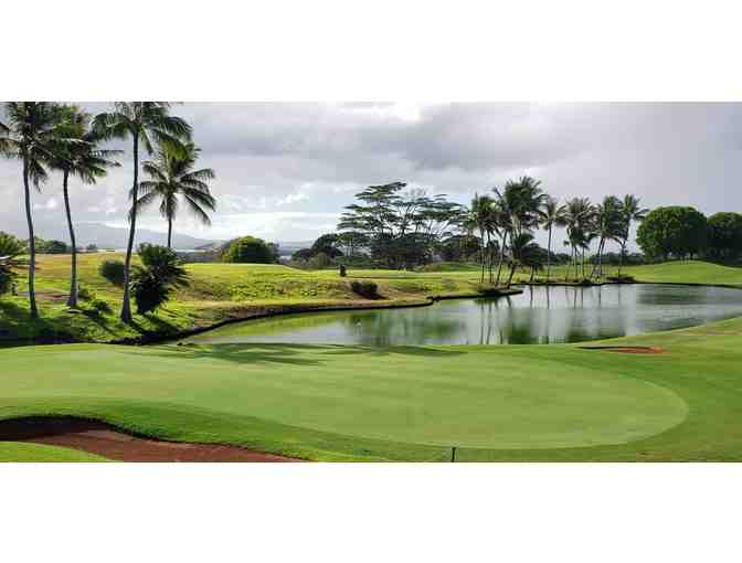 Royal Kunia Country Club - a foursome with carts