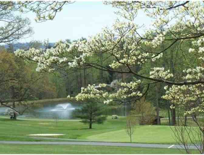 Hendersonville Country Club - One foursome with carts
