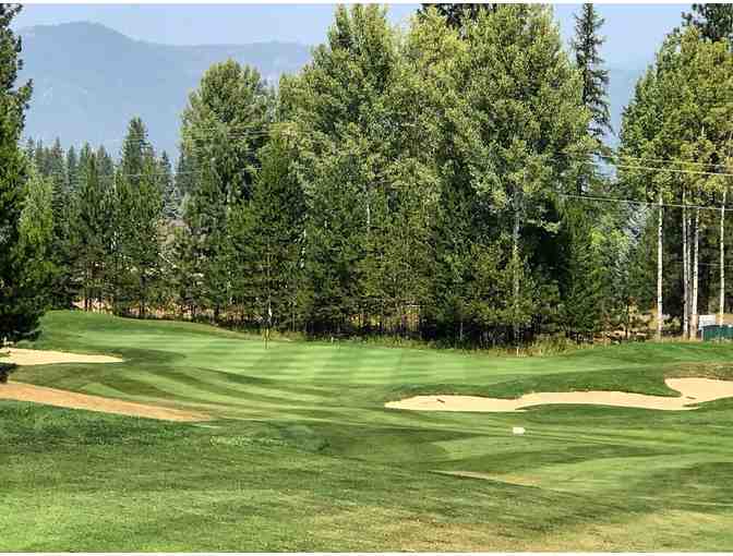 Cabinet View Golf Club - One twosome with a cart