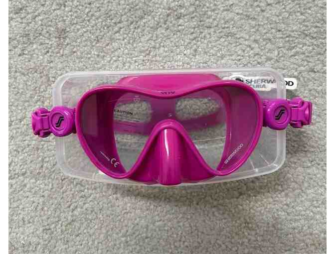 DIVE MASK: Sherwood 'CETO' (Magenta Color, New)
