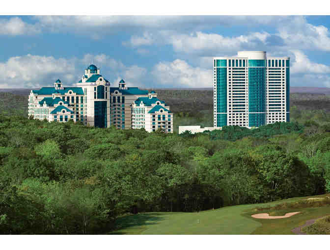 1 FOXWOODS CASINO - Hotel Deluxe Stay (2 people, Midweek, Free Shipping)