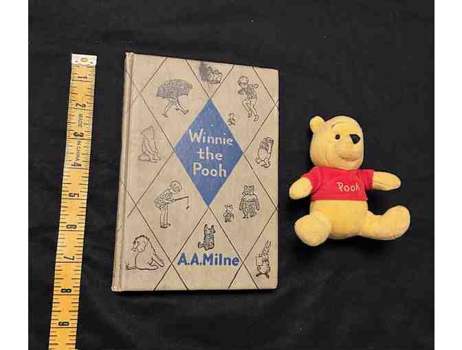 BOOK: 1943, VINTAGE "Winnie the Pooh" (Date Inscribed) - Photo 7
