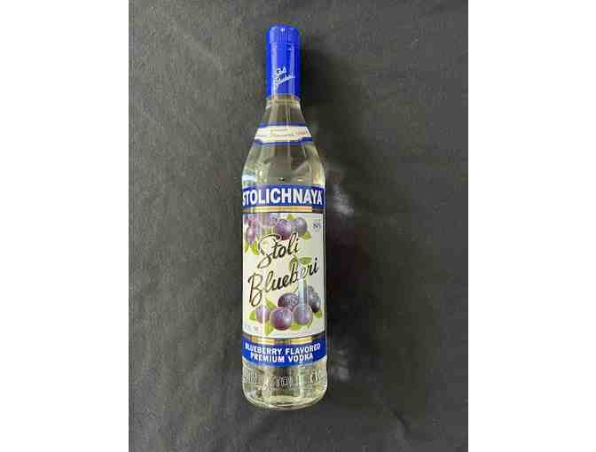 VODKA: BLUEBERRY Russia 37% ALC (Stolichnaya, 750 ml) - Photo 1