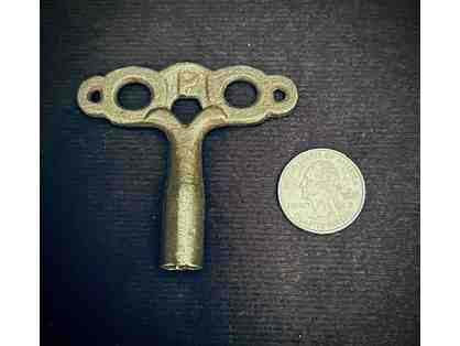 Antique CAST IRON KEY: Clock / Radiator Key (1900's)