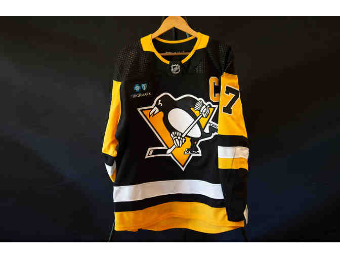 Autographed Sidney Crosby Jersey!