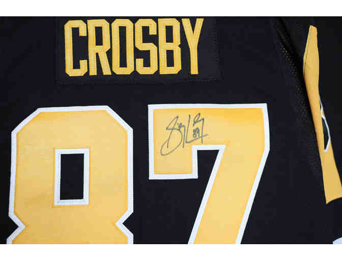 Autographed Sidney Crosby Jersey!