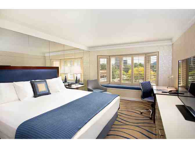 Coeur d'Alene Holiday Light Show Cruise and Stay on the Lake