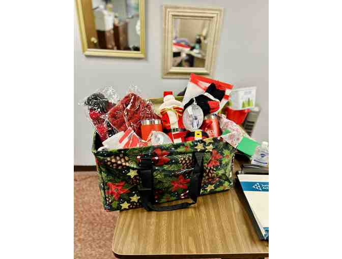 Holiday Cheer Gift Basket - Photo 1