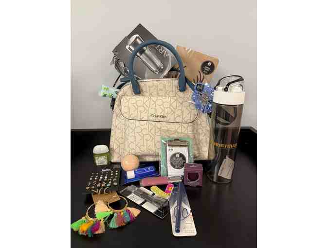 Out on the Town! - Photo 1