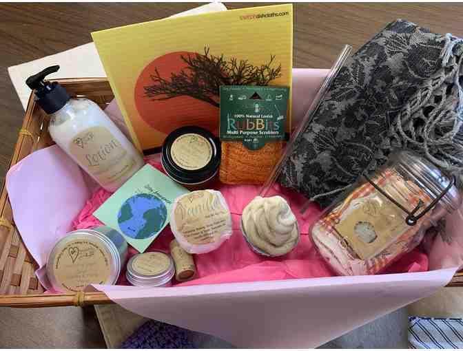 Clean Living gift basket from Tip Toe Eco