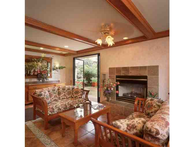 Three Nights in a Splendido Jacuzzi Suite for 2, Roman Spa Hot Springs Resort, Calistoga
