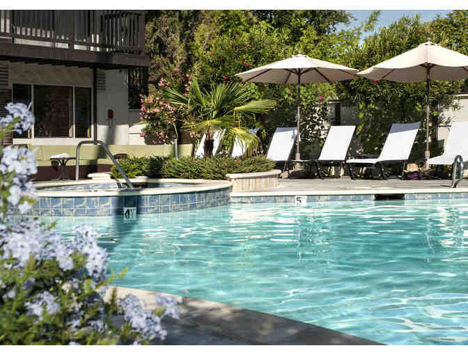 Three Nights in a Splendido Jacuzzi Suite for 2, Roman Spa Hot Springs Resort, Calistoga