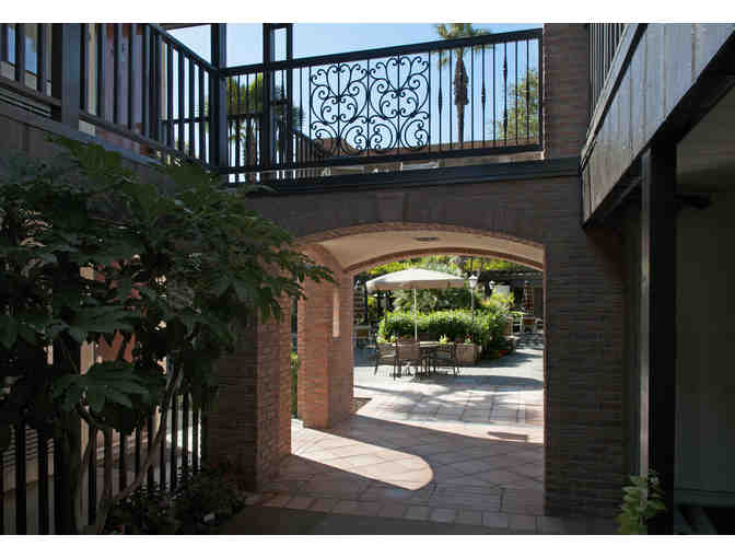 Three Nights in a Splendido Jacuzzi Suite for 2, Roman Spa Hot Springs Resort, Calistoga