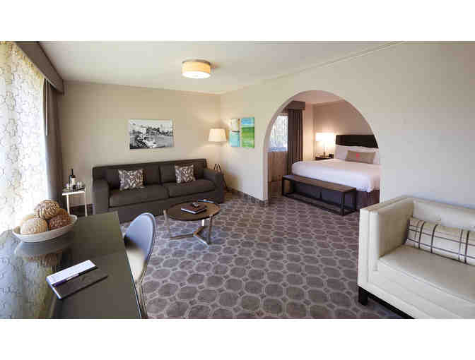 Two Nights for Two in a Suite, Flamingo Conference Resort & Spa, Santa Rosa