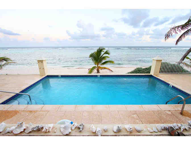 4 Nights for 2, 1 Bedroom Beachfront Apartment, Turtle Nest Inn, Bodden Town, Grand Cayman