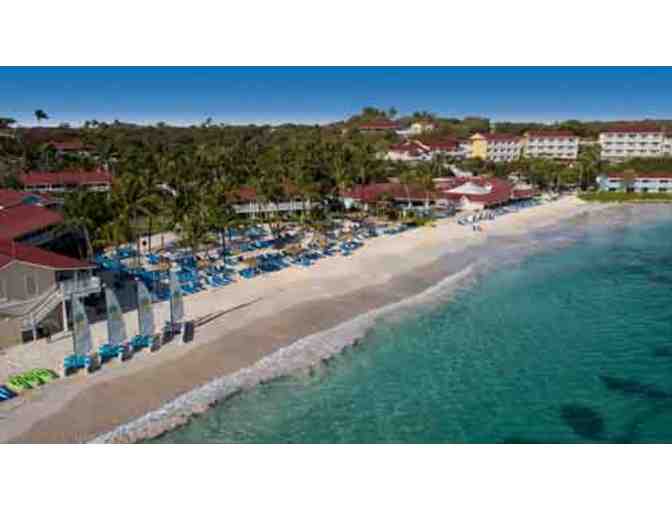 7 Nights Oceanview Rooms, Pineapple Beach Club