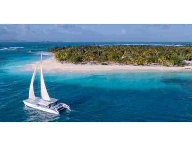 7 Nights Private Island, Palm Island Resort