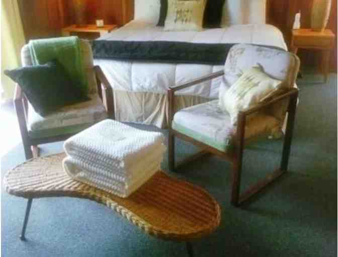 Two nights, Andiron Seaside Inn and Cabins