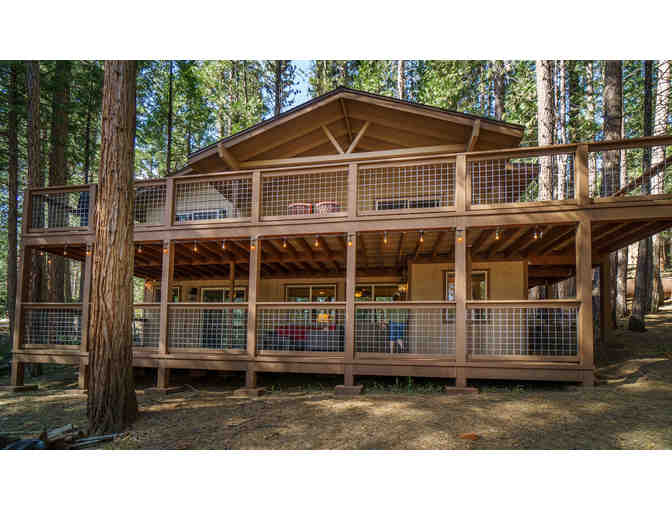 2 Nights Inside Yosemite, Cabin for 6 People