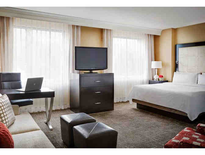 Las Vegas Marriott - Two Night Stay with Breakfast for Two, Parking, and Wifi