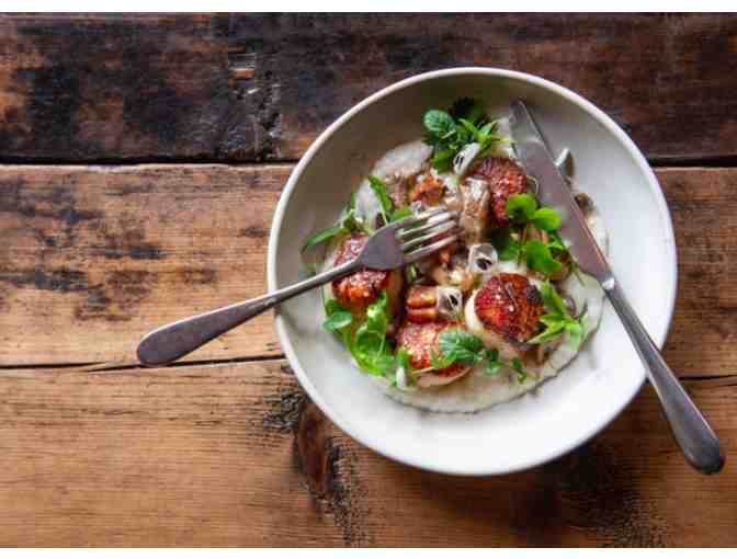 Manuela - Arts District