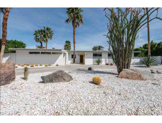 Palm Springs Vacation Home - THREE Nights Stay