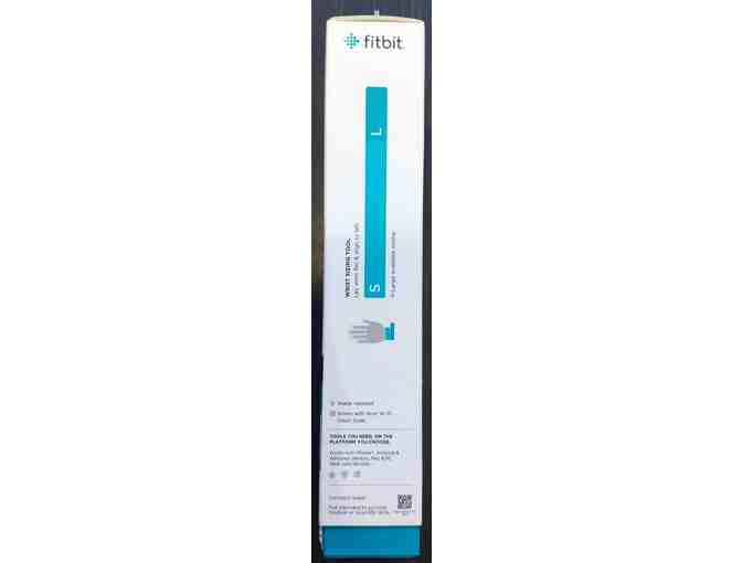 Fitbit Alta Fitness Wristband, size Large in Black