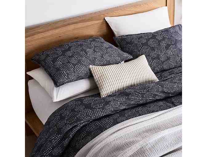 Queen Duvet Cover + Matching Shams + Duvet insert