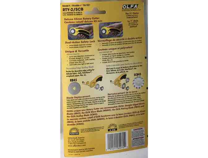 Ergonomic rotary cutter and smaller rotary cutter with mat