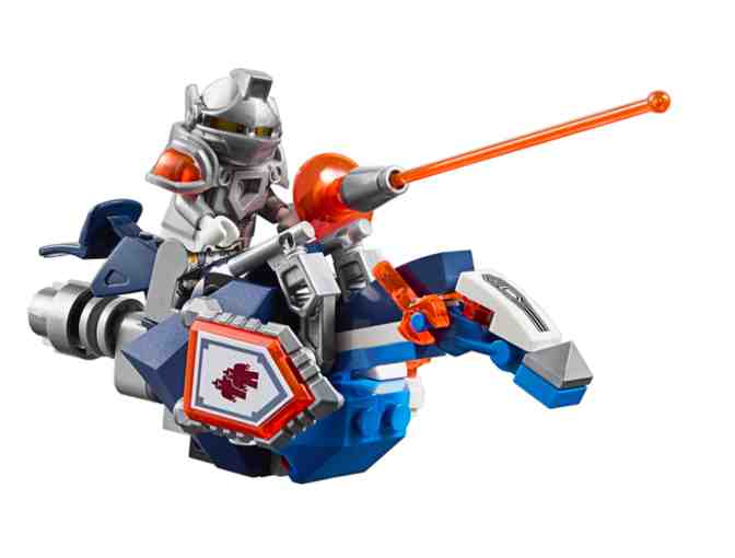 LEGO Nexo Knights Jestro's Evil Mobile Kit (658 Piece)