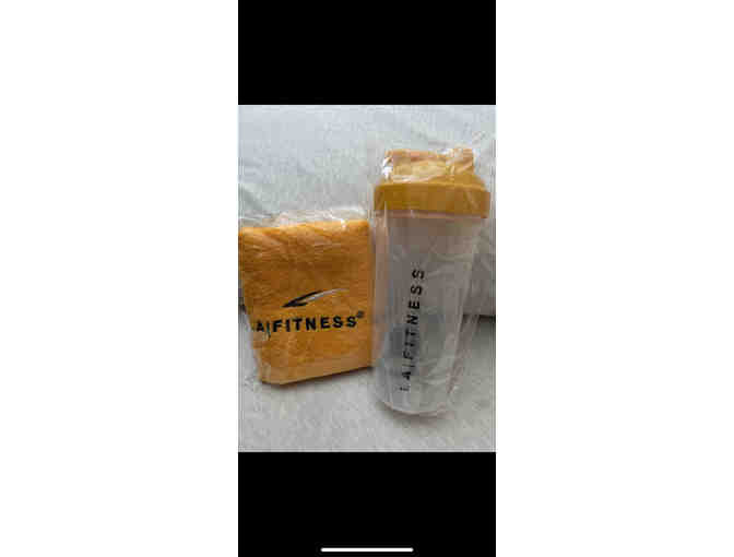 LA Fitness--15 days of Free Fitness w/ water bottle & towel
