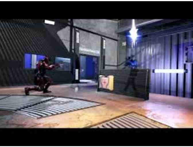 Back-to-Back Game Session for 8 people at MassVR