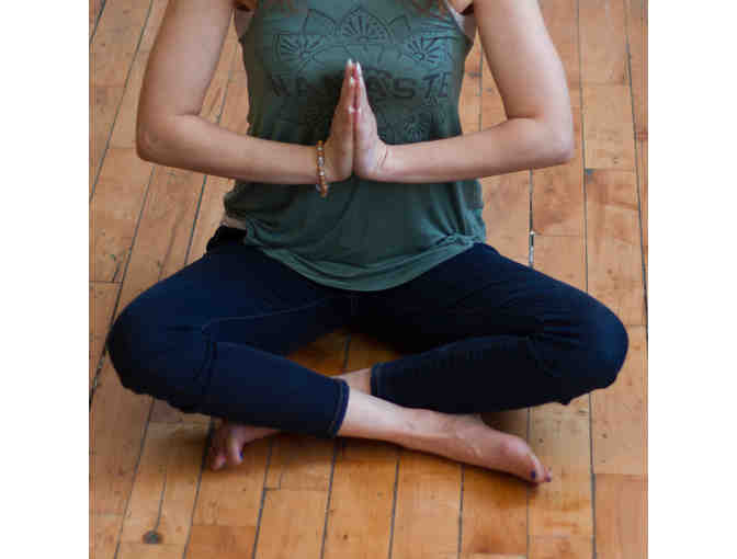 meaning to pause: Be Mindful Now Vibrating 'Pause' Bracelet in Mahogany Peachwood